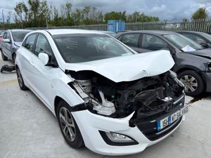 15 i30 1.4 Petrol 110k miles Drives - Image 2
