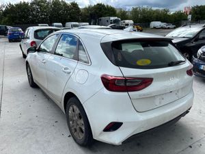 22 KIA Ceed Car 1.6 Diesel 50km Starting - Image 3