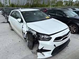 22 KIA Ceed Car 1.6 Diesel 50km Starting - Image 2