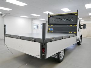 2024 Peugeot Boxer Dropside Van - Image 4