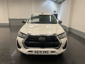 2021 Toyota Hilux Pickup Van - Image 3