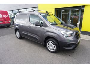 Opel Combo L1H1-1.5 100PS DIESEL 6SPEED MANUAL MY2 - Image 4