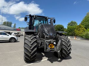Valtra T235 Active -75th Anniversary Edition - Image 4