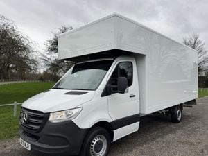 VB - 2022 Mercedes-Benz Sprinter Luton Box Van - Image 2