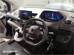 Peugeot Partner Standard Diesel Professional Plus - Image 4