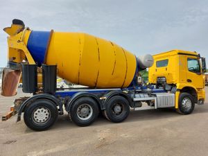 2017 (67) MERCEDES-BENZ AROCS 3243 8x4 Tridem Conc - Image 4