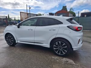 211 Ford Puma  ST Line Vignale  Hybrid - Image 3