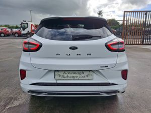 211 Ford Puma  ST Line Vignale  Hybrid - Image 4