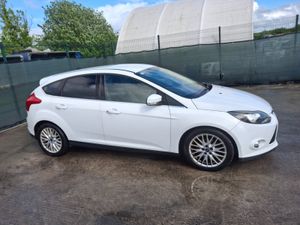2012 Ford Focus  Zetec  140bhp  Automatic - Image 2