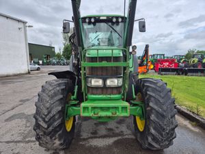 John Deere 6820 2004 - Image 4