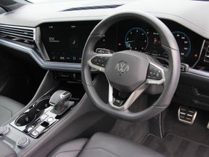 Touareg R line Black Edition * 286bhp Tdi  2 seat - Image 3