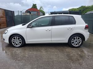 2011 Volkswagen Golf  Highline  1.6 Tdi - Image 2