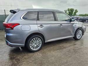 182 Mitsubishi Outlander  2.4 Phev  Automatic - Image 3
