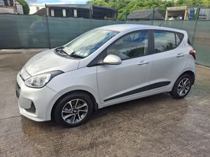 2017 Hyundai i10  1.0 Petrol - Image 2