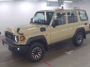 🚙 TOYOTA LAND CRUISER 70 SERIES - Image 2