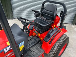 2024 Kioti CK2810HST Compact Tractor - Image 4