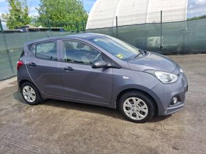2016 Hyundai i10  1.0 Petrol Drive Home - Image 2