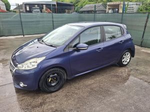 2013 Peugeot 208  1.4 Diesel  Automatic - Image 4