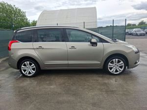 2012 Peugeot 5008    Automatic - Image 4