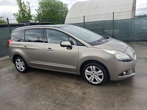 2012 Peugeot 5008    Automatic - Image 3