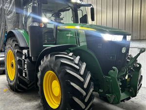 John Deere 7310R - Image 2