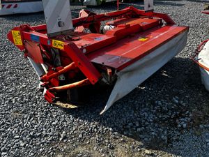 Kuhn triple mowers NO VAT - Image 2