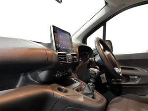 Citroen Berlingo DRIVER - Image 3
