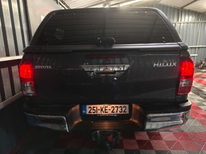 2025 Toyota Hilux 5 Seat N1 Manual - Image 4