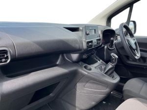 Vauxhall Combo 1.6 Turbo D 2000 Sportive Panel Van - Image 3