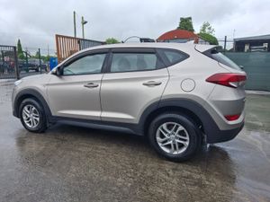 2018 Hyundai Tuscon  Light damage - Image 4