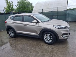 2018 Hyundai Tuscon  Light damage - Image 2