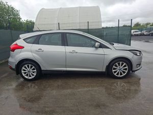 2016 Ford Focus very light Front Damage - Image 3