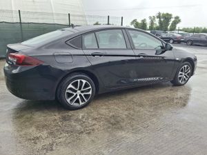 2019 Opel Insignia Grand Sport Drive Home - Image 3