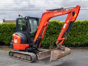2022 Kubota KX037-4 Mini Digger - Image 2