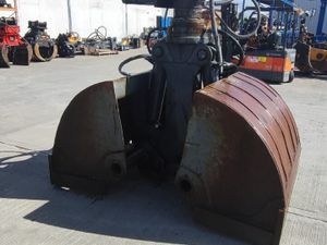 Clamshell Bucket - Image 2