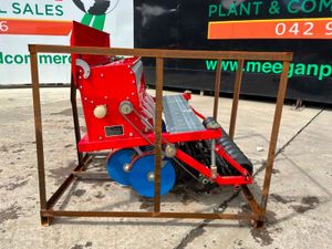 UNUSED 9 ROW GROUND DRIVEN SEED PLANTER. - Image 2