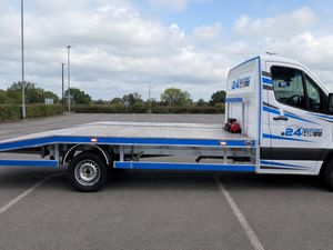 Mercedes Sprinter Recovery 2018 LOW MILEAGE - Image 2