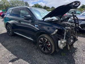 2017 Mitsubishi Outlander PHEV 2.0L for parts - Image 3