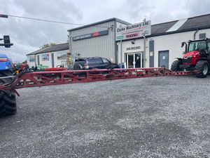 Hardi 1200 Litre Mounted Sprayer - Image 3