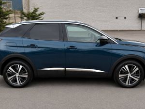 2022 Peugeot 3008 Commercial - Image 3