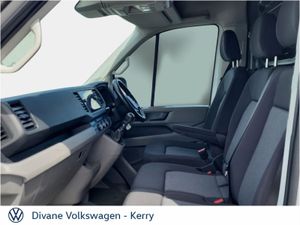 Volkswagen Crafter HIGHLINE 30 MWB 140 BHP - Image 4
