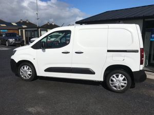 2022 PEUGEOT PARTNER 3 SEATER TURBO DIESEL - Image 3