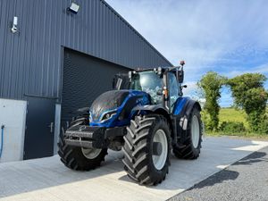 VALTRA T235A WITH REVERSE DRIVE - Image 2