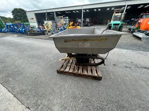 600KG Cavallo Fertiliser Spreader - Image 2