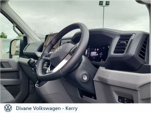 Volkswagen Crafter 30 HIGHLINE MWB 140 BHP - Image 4