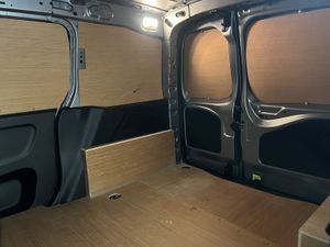 2023 Vauxhall Combo Panel Van - Image 3