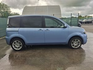 2011 Toyota Sienta    Automatic - Image 3
