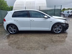 201 Volkswagen Golf  R line - Image 4