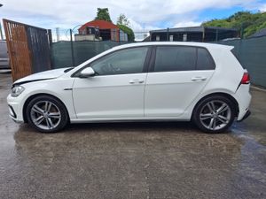 201 Volkswagen Golf  R line - Image 3