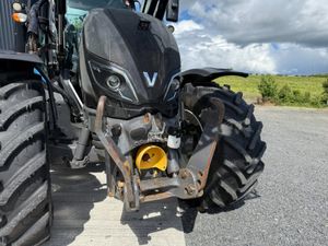 2020 Valtra T234 Versu 4WD Tractor - Image 4